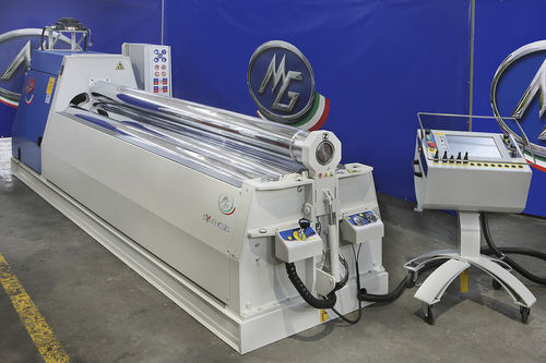 Máquina roladora de 4 rodillos - M3010B/rr - MG S.R.L. - hidráulica / CNC / automática