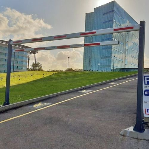 Barrera de acceso - AxeSlim - Alphatronics - levadiza / de aluminio / para vehículos