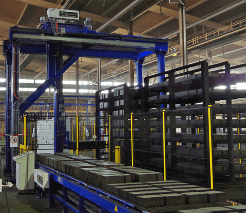 Sistema de transporte con cadena - MINDA Industrieanlagen GmbH - de rodillos motorizados / industrial