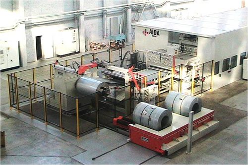 Línea de alimentación para la industria del automóvil - CISAM IMPIANTI s.r.l. Press Feeding Equipment - con enderezador