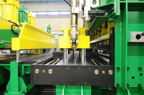 Máquina de soldar láser - CISAM IMPIANTI s.r.l. Press Feeding Equipment - automática / para acero / con cabezal móvil