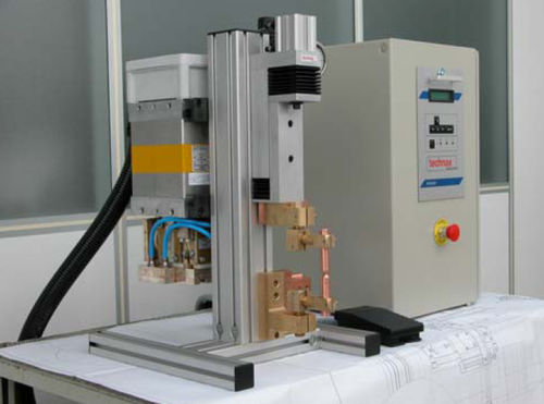 Máquina de soldar por puntos - TECHNAX - semiautomática