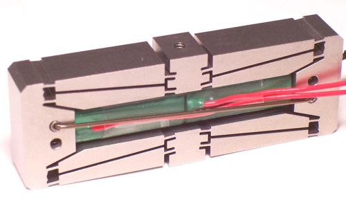 Actuador piezoeléctrico lineal - 80 -  2000 µm - DSM - amplificado