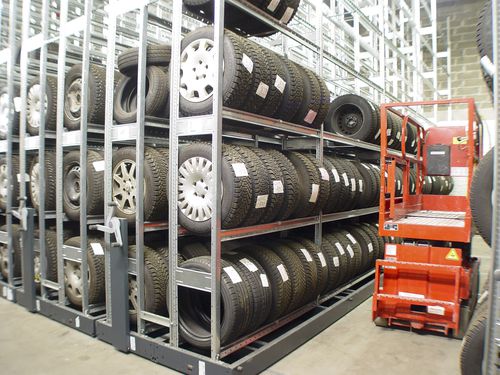 Sistema de estanterías para depósito de almacenamiento - HI280 Shelving System - Mobile - Dexion - móvil / compacto / para carga mediana