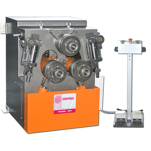 Máquina curvadora hidráulica - 304 - COMAC Srl - de tubos / de perfiles / con 3 rodillos motores