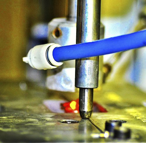 Soldadura para aplicaciones automóviles - FOTOMECCANICA SRL - ISO 9001