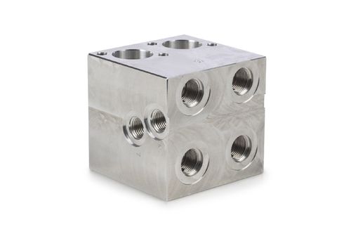 Mecanizado fresado de metal - TORNERIA NICOLETTI SRL - para aplicaciones automóviles / para el sector médico / industrial