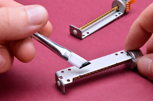 Cola de elastómero - X5TC - Master Bond - para metal / para plástico / para vidrio