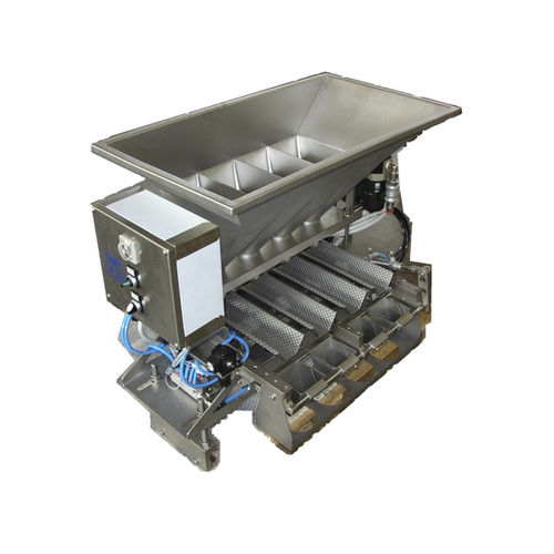 Dosificador para la industria agroalimentaria - B.S. SRL - para línea de producción de helado / con alimentador vibrante / con tolva