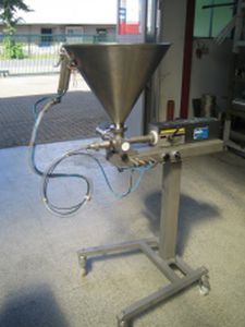 Dosificador de líquidos - Hoja Maschinenbau-Metallbau GmbH - para la industria agroalimentaria / automático / neumático