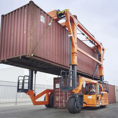 Carretilla elevadora de tipo straddle (horcaja) longitud - COMBI-SC3T - Combilift - para contenedores / con motor diésel / para cargas pesadas