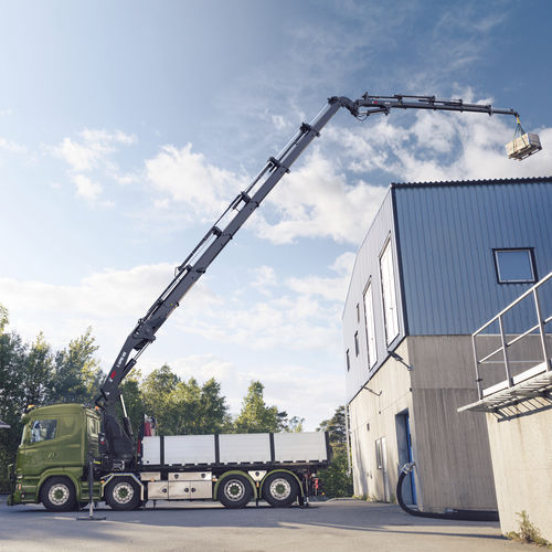 Grúa montada sobre camión - X-HiPro 4x8 series - Hiab - de mástil / GME / para obra