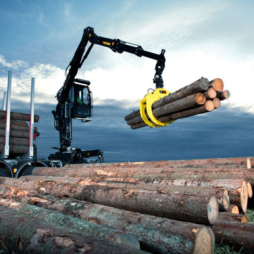 Cargadora forestal de pluma articulada - 125Z series - Hiab - montada en camión