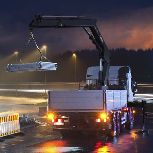 Grúa montada sobre camión - X- Duo 178* - Hiab - de mástil / plegable / para aplicaciones mineras
