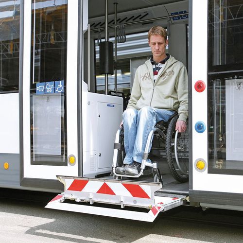 Puerta elevadora para montaje lateral - MBB MEDILIFT - Palfinger - para silla de ruedas / de vehículo / para autobús