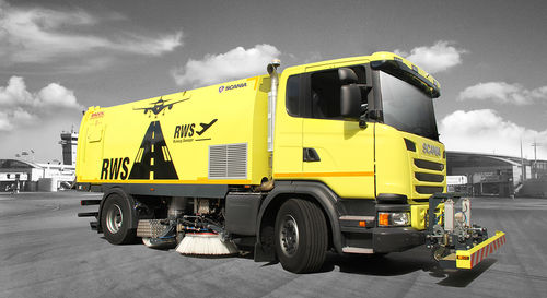 Barredora montada en camión - RWS - BROCK Kehrtechnik GmbH - diésel / de calle