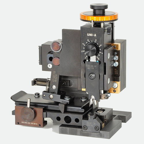 Engastadora de cables - UNI-A 700 - Hanke Crimp-Technik GmbH - manual / neumática / de alimentación lateral