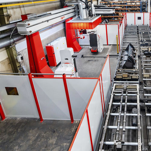 Línea de soldadura enteramente automática - FMS  - igm Robotersysteme AG - en línea / para corte / de transporte