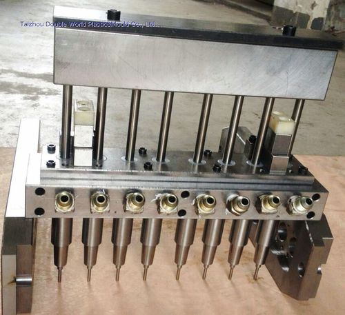 Molde de inyección-soplado multicavidad - DDW-IBM-4 - Taizhou Double World Plastic&Mould Co., Ltd. - para la industria del embalaje