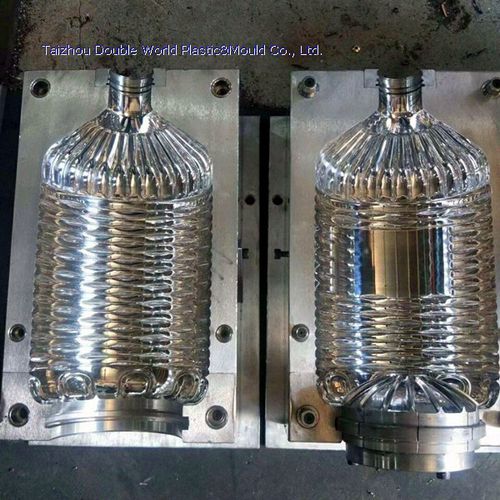 Molde de soplado multicavidad - DDW-BM100 - Taizhou Double World Plastic&Mould Co., Ltd. - para botellas PET / para la industria del embalaje / para la industria aeronáutica