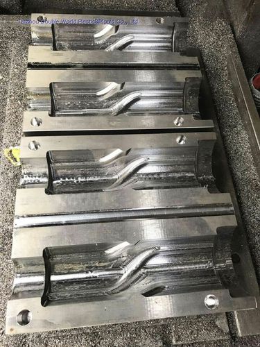 Molde de soplado multicavidad - DDW-2CAV-wbm - Taizhou Double World Plastic&Mould Co., Ltd. - para botellas PET / para la industria del embalaje