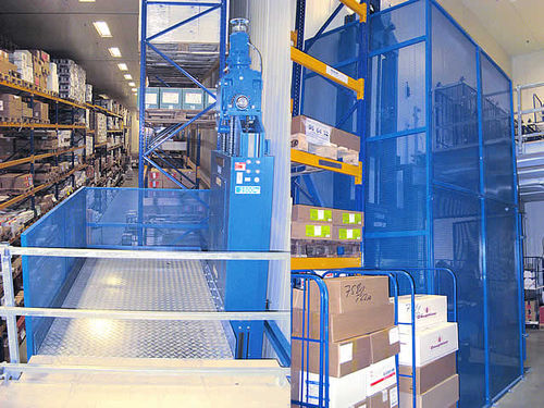 Transportador con cadena - HYWEMA - Josef Schwahlen GmbH & Co.KG - vertical / de transporte