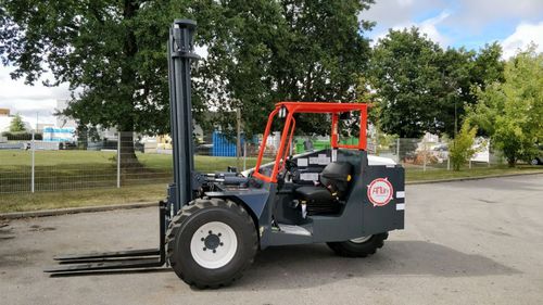 Carretilla elevadora con motor de combustión - COMBI TT 30 - AMLIFT - con operador sentado / de 3 ruedas / a medida