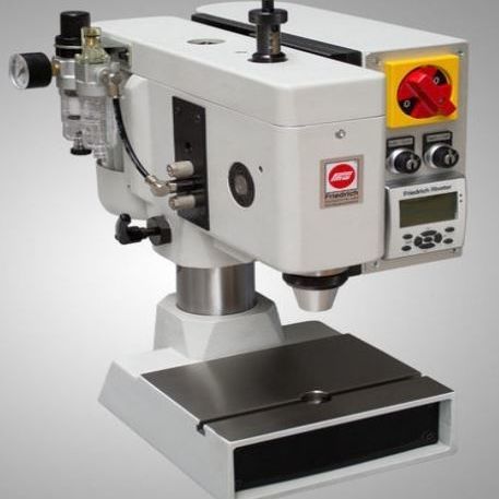 Máquina remachadora neumática - N000 - D. Friedrich - radial / de sobremesa