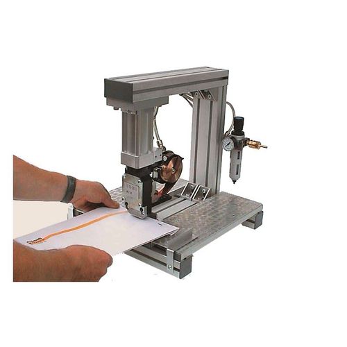 Máquina de grapar neumática - TGR 1/C 13 -26 - MEZGER Heftsysteme - para cajas de cartón / de mesa