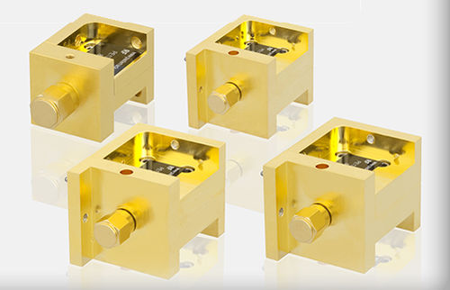 Mezclador de frecuencia - 26.5 - 110 GHz - Pasternack Enterprises, Inc.