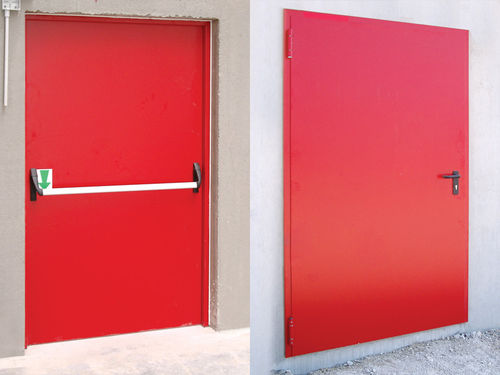 Puerta abatible - Tecnoindustriale s.r.l. - de acero galvanizado