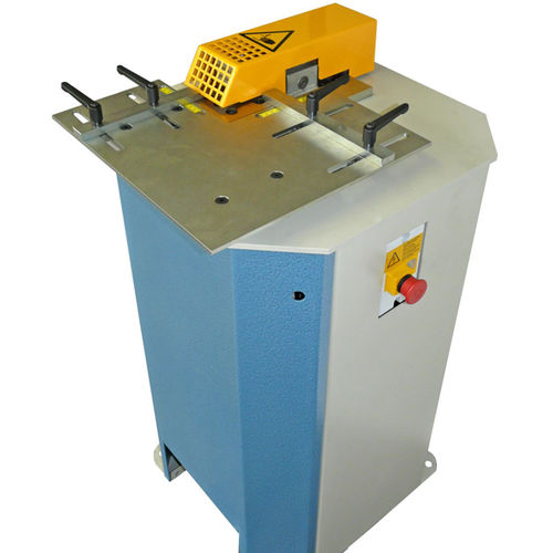 Punzonadora semiautomática - AMK - Schwartmanns Maschinenbau GmbH - eléctrica / de chapa / escantonadora