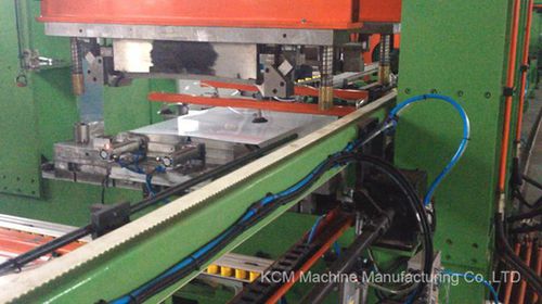 Línea de perfilado para paneles de puerta - KCM Machinery Manufacturing - automática / punzonado