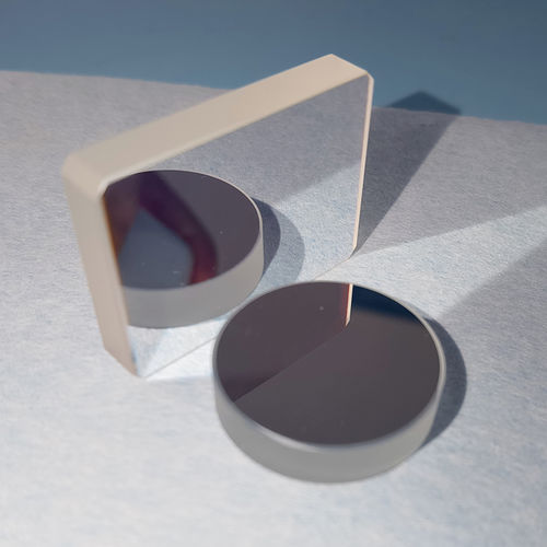 Espejo plano cóncavo - Changchun Yutai Optics Co., Ltd. - de sílice fundida / láser