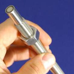 Sensor de proximidad por corrientes de Foucault - PRSV04 - SENSONICS LTD - cilíndrico / M10 / 24 Vcc