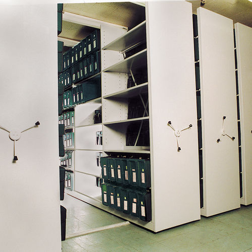 Sistema de estanterías de oficina - Vildeta JSC - móvil / ajustable / para archivo