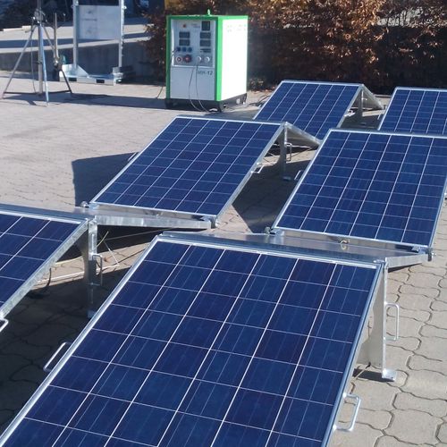 Central solar 0 - 50 kW - MobilPV 3.6 - MobilHybrid by PV4Life GmbH