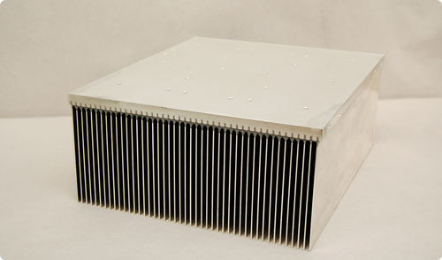 Disipador térmico de acero - DW5 Series - D6 Industries, Inc. - con ventilador