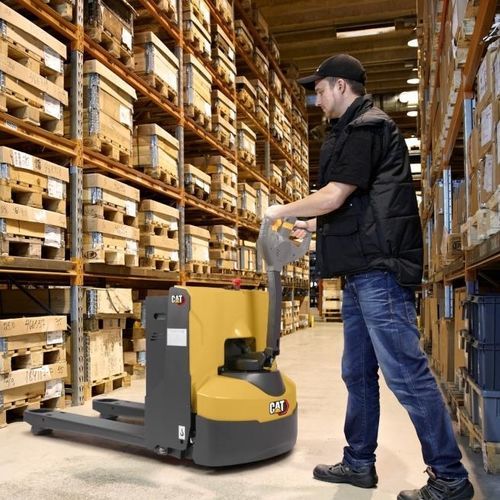 Transpaleta eléctrica - NPP18QL - Cat Lift Trucks - 24 V / de transporte / para almacén