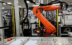 Línea de ensamblaje robotizada - HANWHA MACHINERY - de control / de ciclo rápido