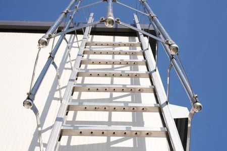 Escalera de acero inoxidable - Velo Acciai Srl. - de crinolina / de cubierta