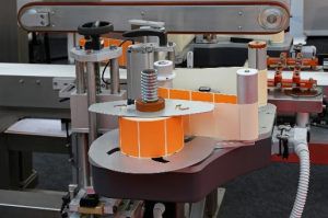 Máquina de etiquetado automática - Hermis, JSC - semiautomática / para botellas / para la industria alimentaria y de la bebida
