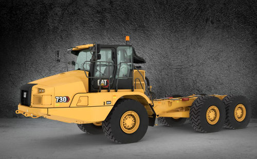 Camión de transporte - 730 - Caterpillar Equipment - de 3 ejes / con motor diésel / para obra