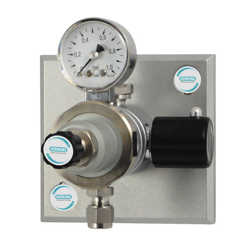 Regulador de presión para gas - HP 404 - Hornung GmbH - de diafragma / de 2 etapas / analógico