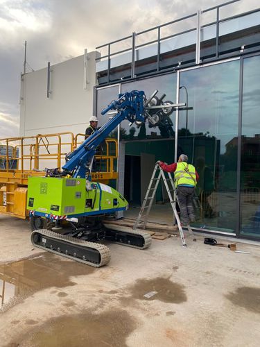 Robot de instalación de vidrio autopropulsada - Winlet 1000 Crawler - GMV Handling A/S