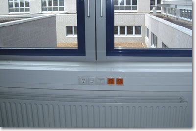 Canaleta de cableado - NIEDAX - de aluminio / moldura y zócalo