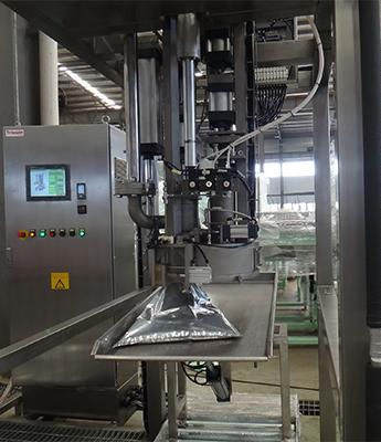 Llenadora automática - JND series - Shenzhen J&D Drinking Water equipment Co Ltd - de bolsas / para productos lácteos / de hortalizas
