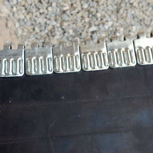 Grapa para cintas transportadoras transportadora bisagra con grapa - UM series - CENTROBELT - de placa / para equipos mineros / de acero galvanizado