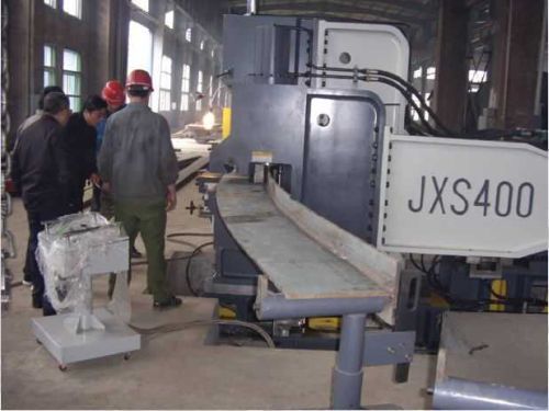Máquina curvadora motorizada - JXS series - Hubei Tri-Ring Metal-Forming Equipment Co., Ltd. - para perfiles planos / de barras / horizontal
