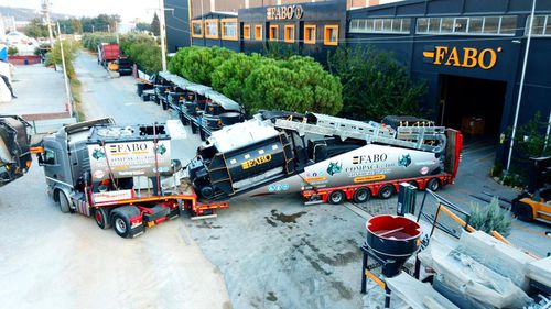 Planta de hormigón estacionaria - COMPACT-160 - Fabo Crushing Screening & Concrete Plants - compacta / con embudo / con transportador de cinta